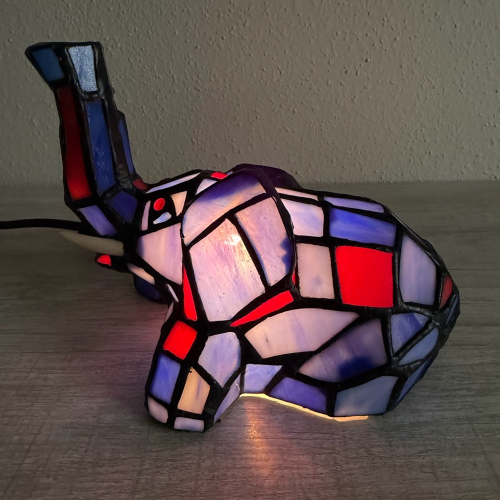 Vintage Elephant Table Lamp Tiffany Style Stained Glass Blue Desk Night Light - Picture 5 of 16